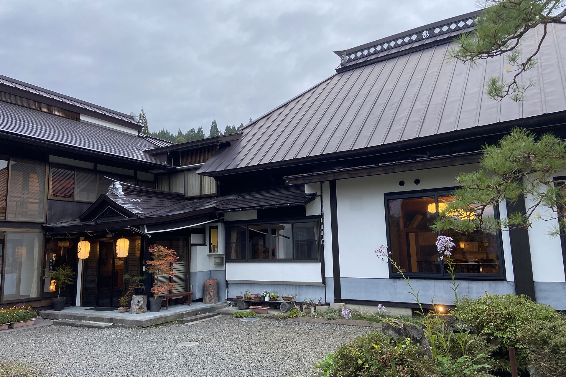 戸隠宝光社宿坊　宮本旅館